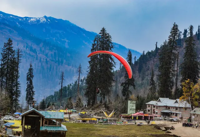 Paragliding above Solang
